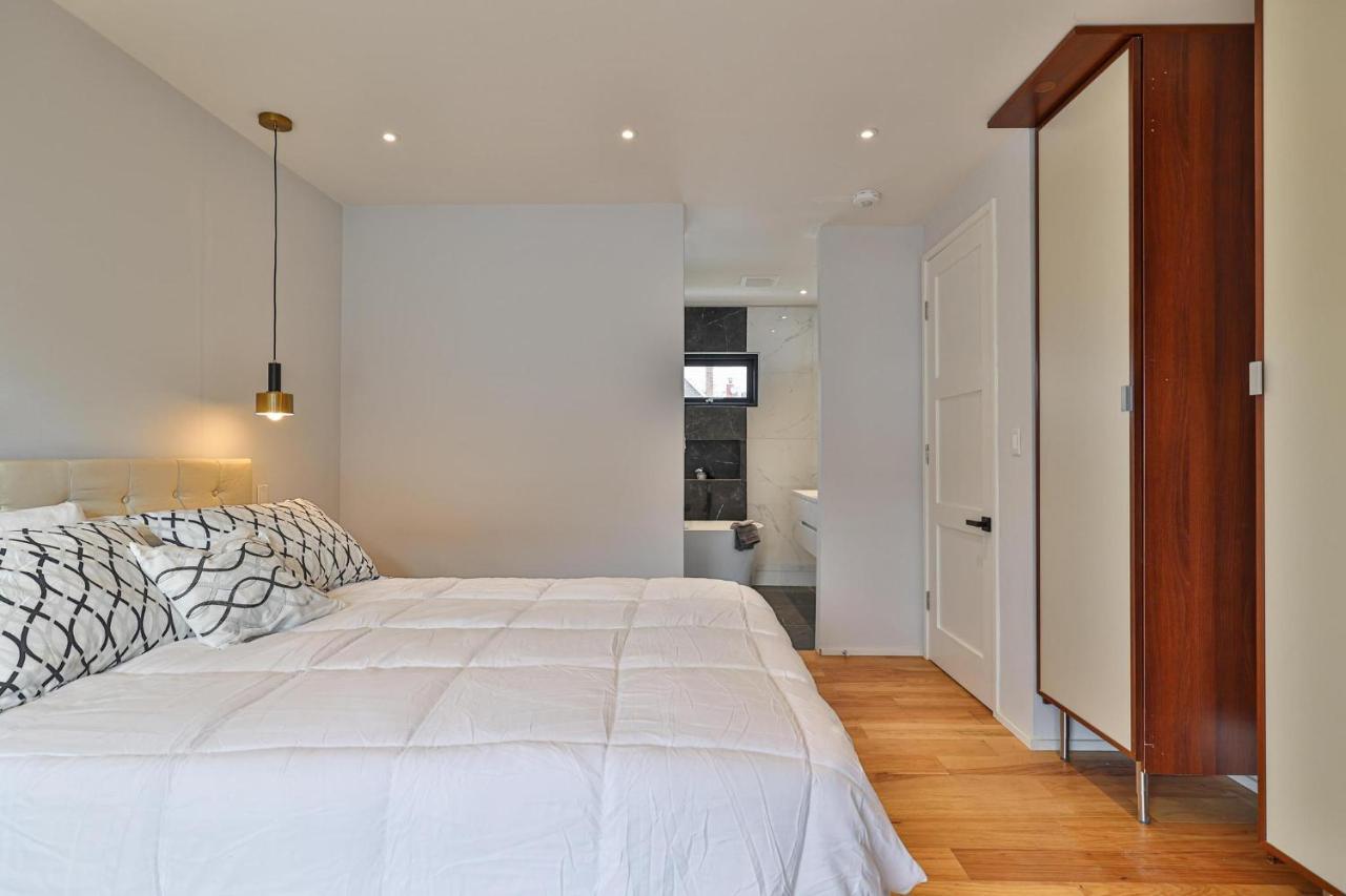 New Modern 1400 Sq Ft Coach House Near Everything Toronto Esterno foto