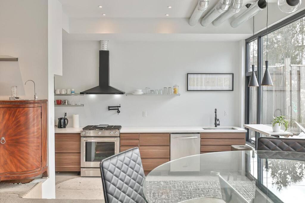 New Modern 1400 Sq Ft Coach House Near Everything Toronto Esterno foto