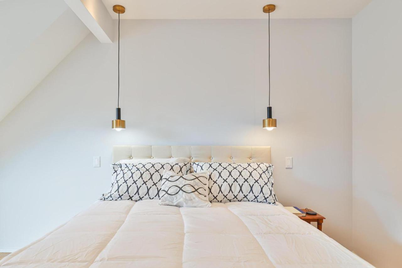 New Modern 1400 Sq Ft Coach House Near Everything Toronto Esterno foto