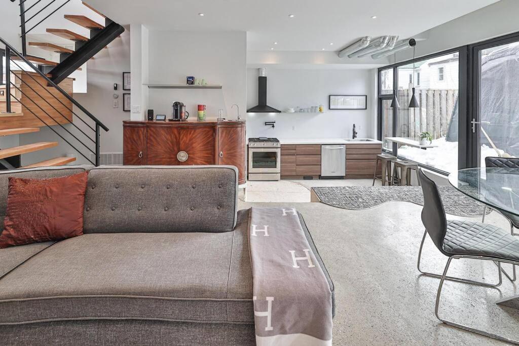 New Modern 1400 Sq Ft Coach House Near Everything Toronto Esterno foto