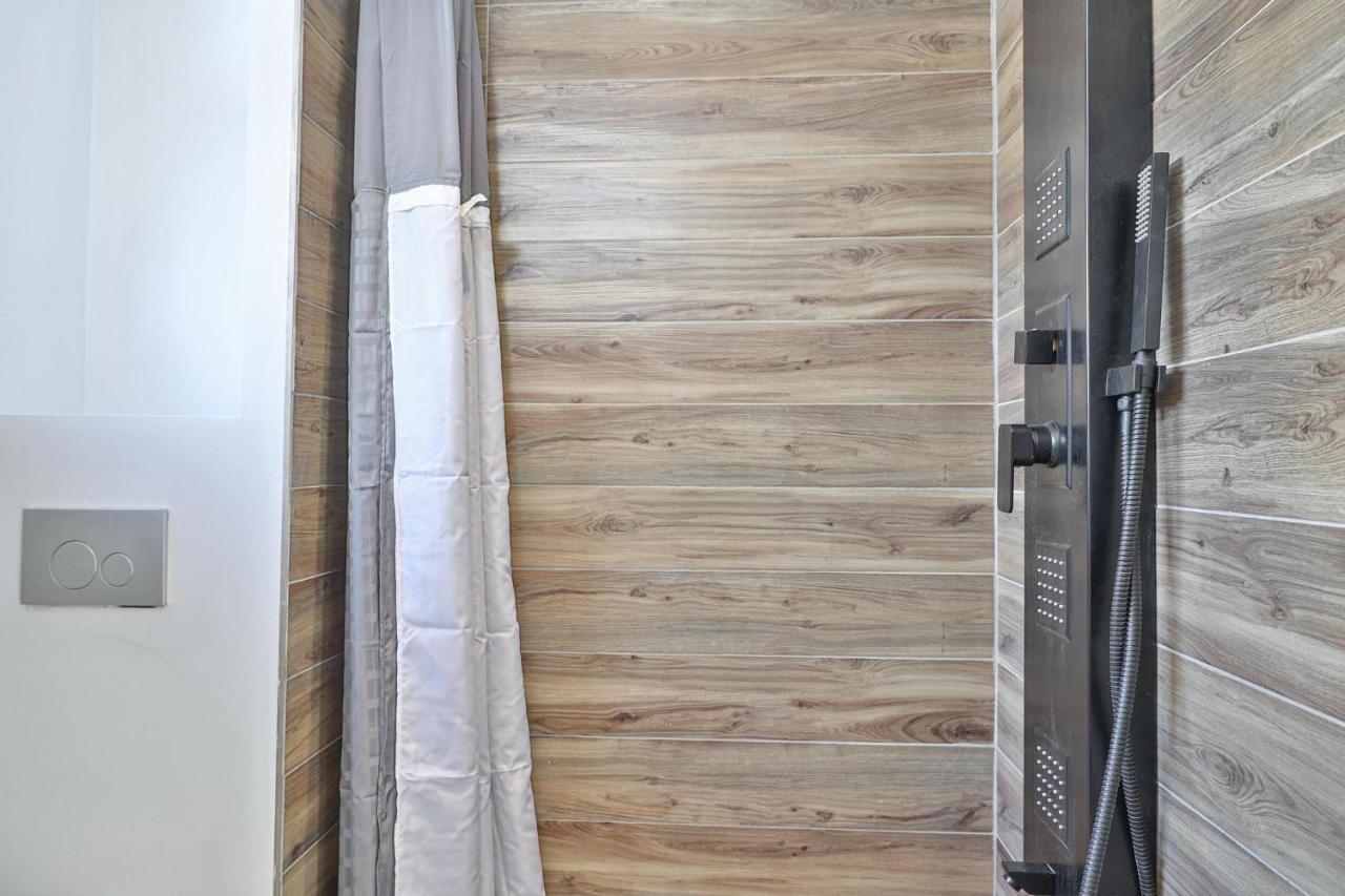 New Modern 1400 Sq Ft Coach House Near Everything Toronto Esterno foto